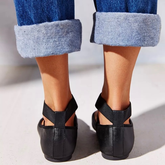 Urban Kimchi Blue Elastic Cross Strap Flats 9 - Picture 5 of 10